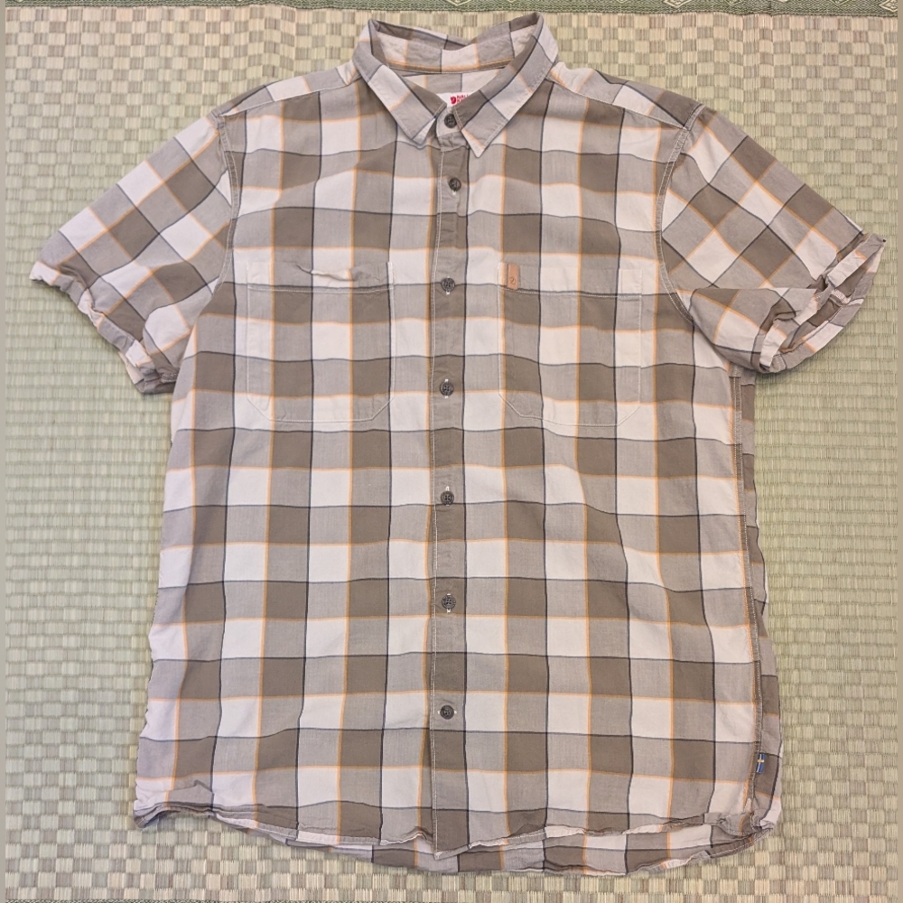 Fjallraven Men's Short Sleeve Plaid Button-Down Shirt in White, Tan and Gray